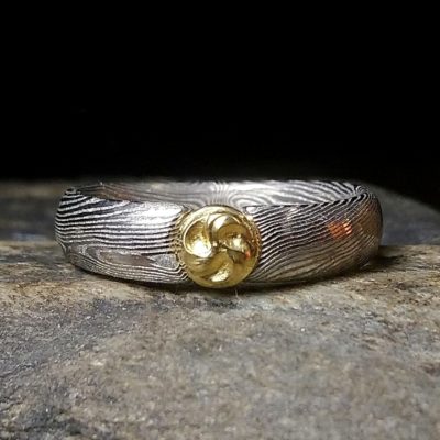 triskelion, prsten z damaskové oceli s keltským ornamentem